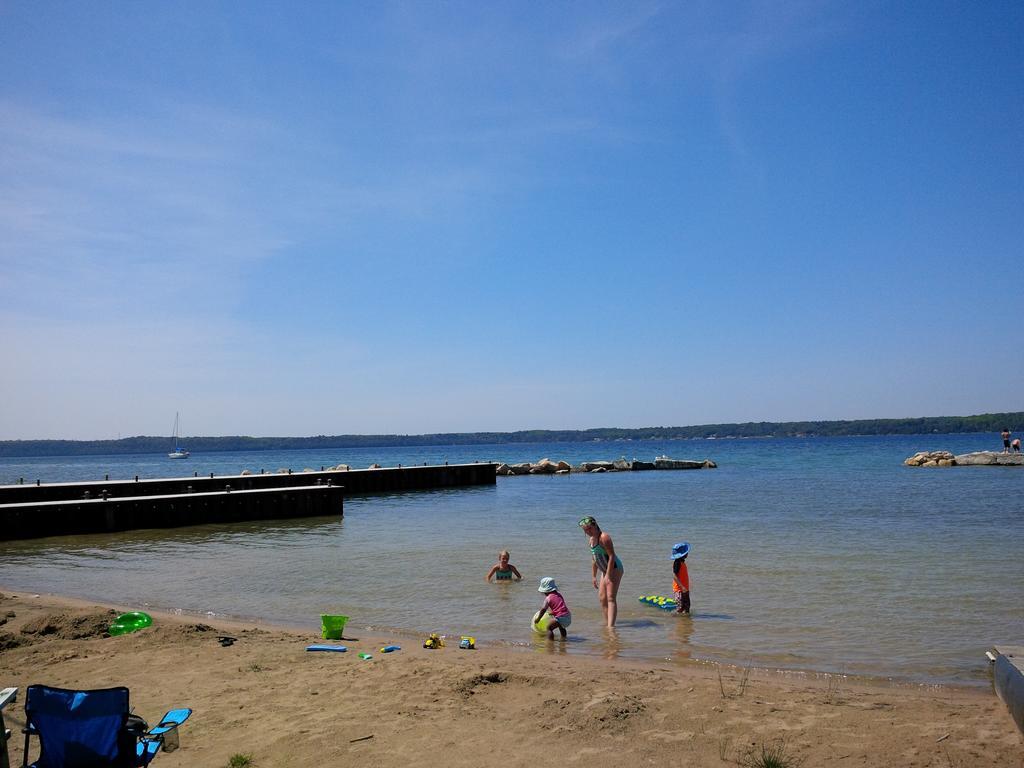 Bayshore Cottages Wiarton Exteriör bild